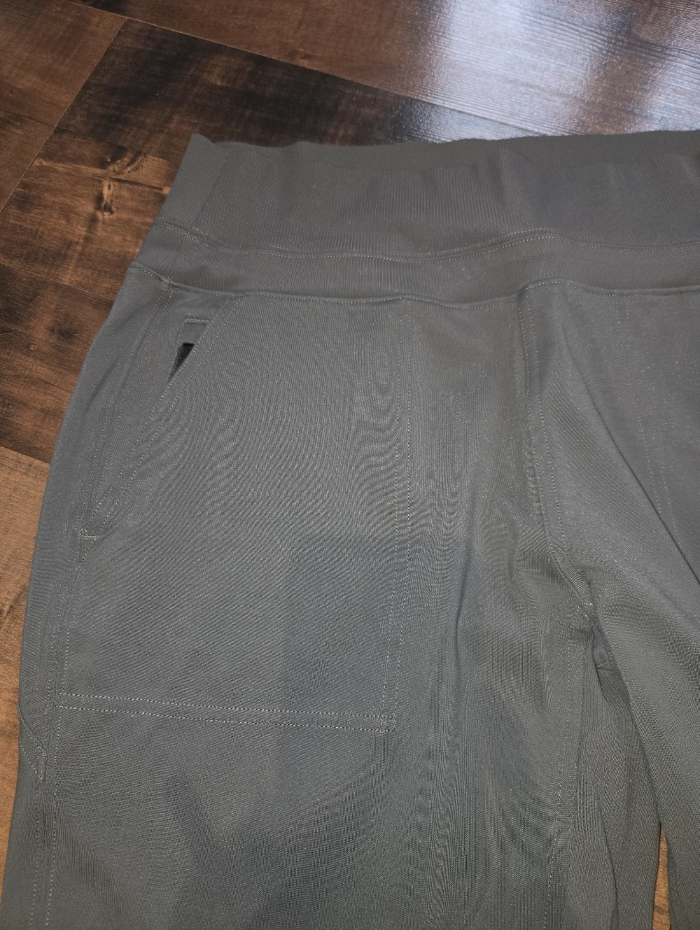 Athleta Venice Olive Joggers [Medium] Athleisure Stretch Comfort Pants - Picture 3 of 13